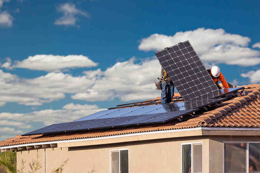 Are there incentives for solar panels in California?