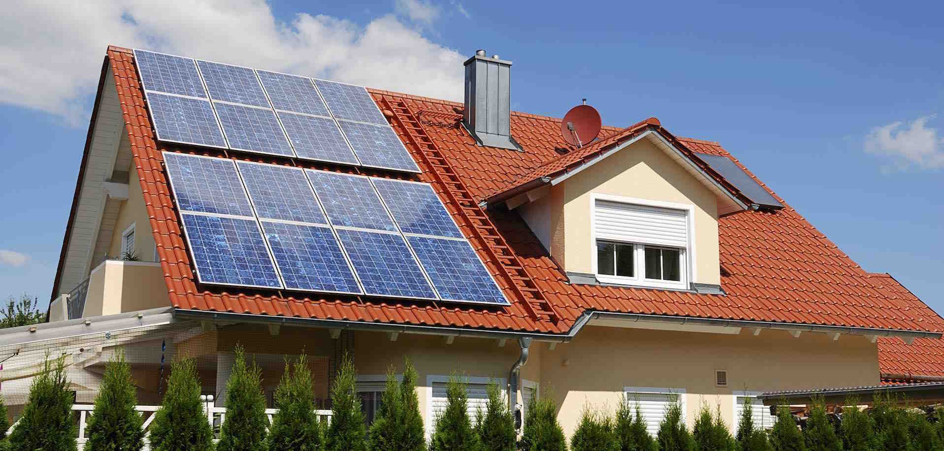 How much does it cost to clean solar panels?