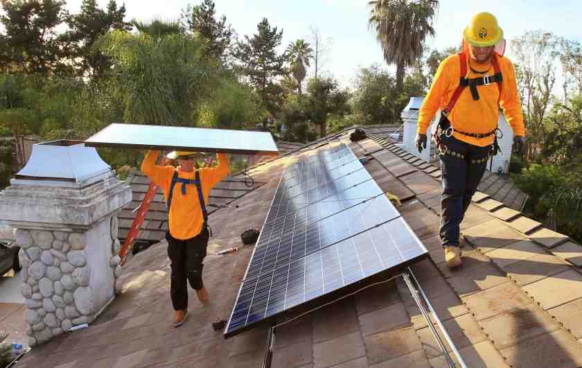 How much money can you make selling solar energy?