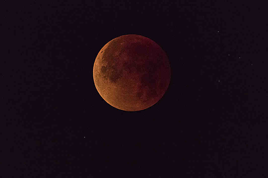 Is Lunar Eclipse 2020 visible in California?