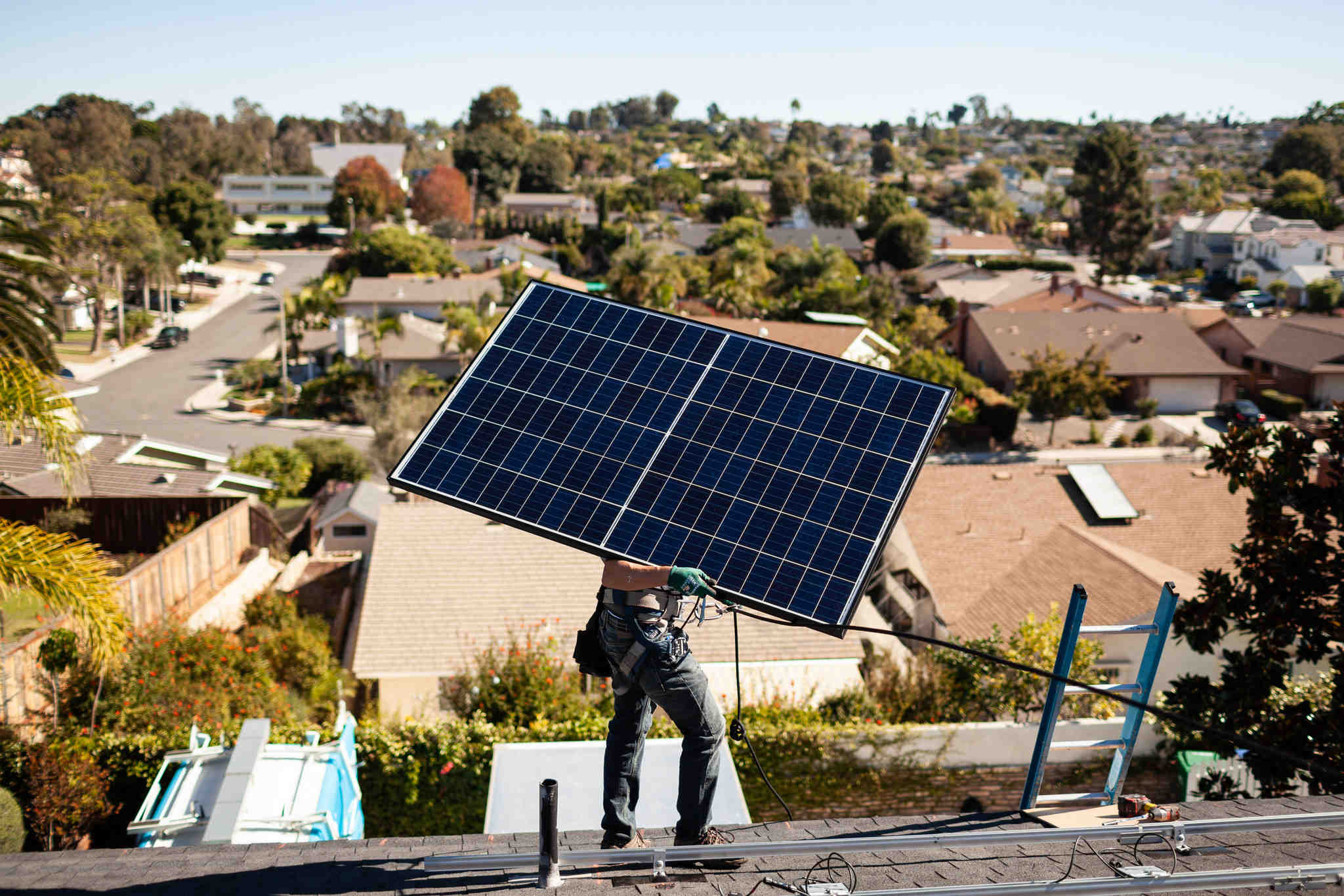 Is there free solar in California?