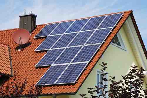 How much does it cost to put solar panels on your roof?