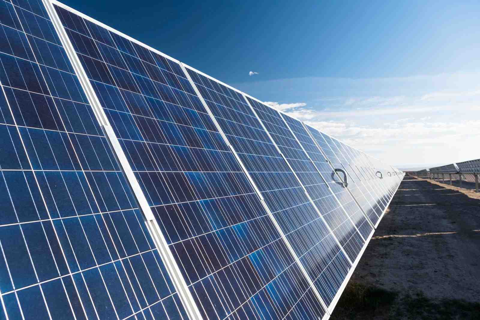 What companies are working on solar power?
