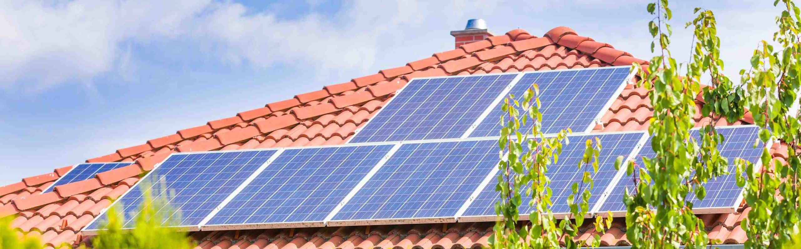 Does Sunrun sell solar panels?