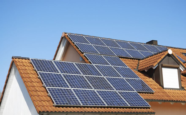 How do I find a reputable solar panel installer?
