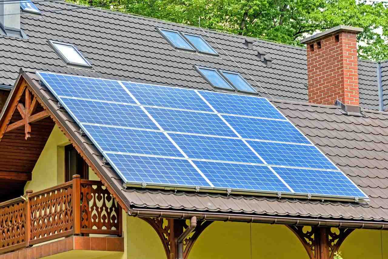 How much do solar panels cost for a 2000 square foot house?