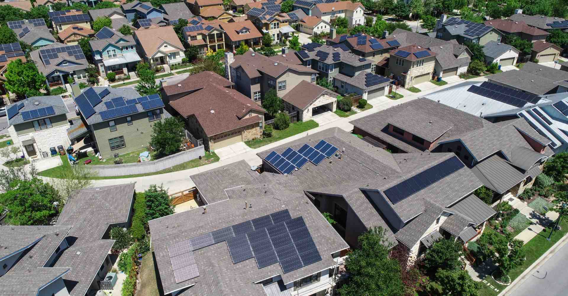 How much does it cost to solar power a house?