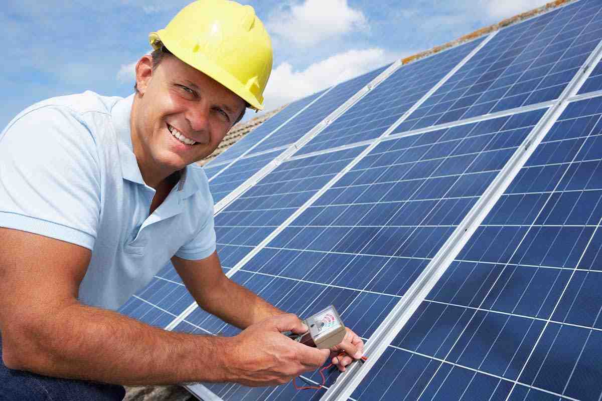 How do I find a reputable solar panel installer?