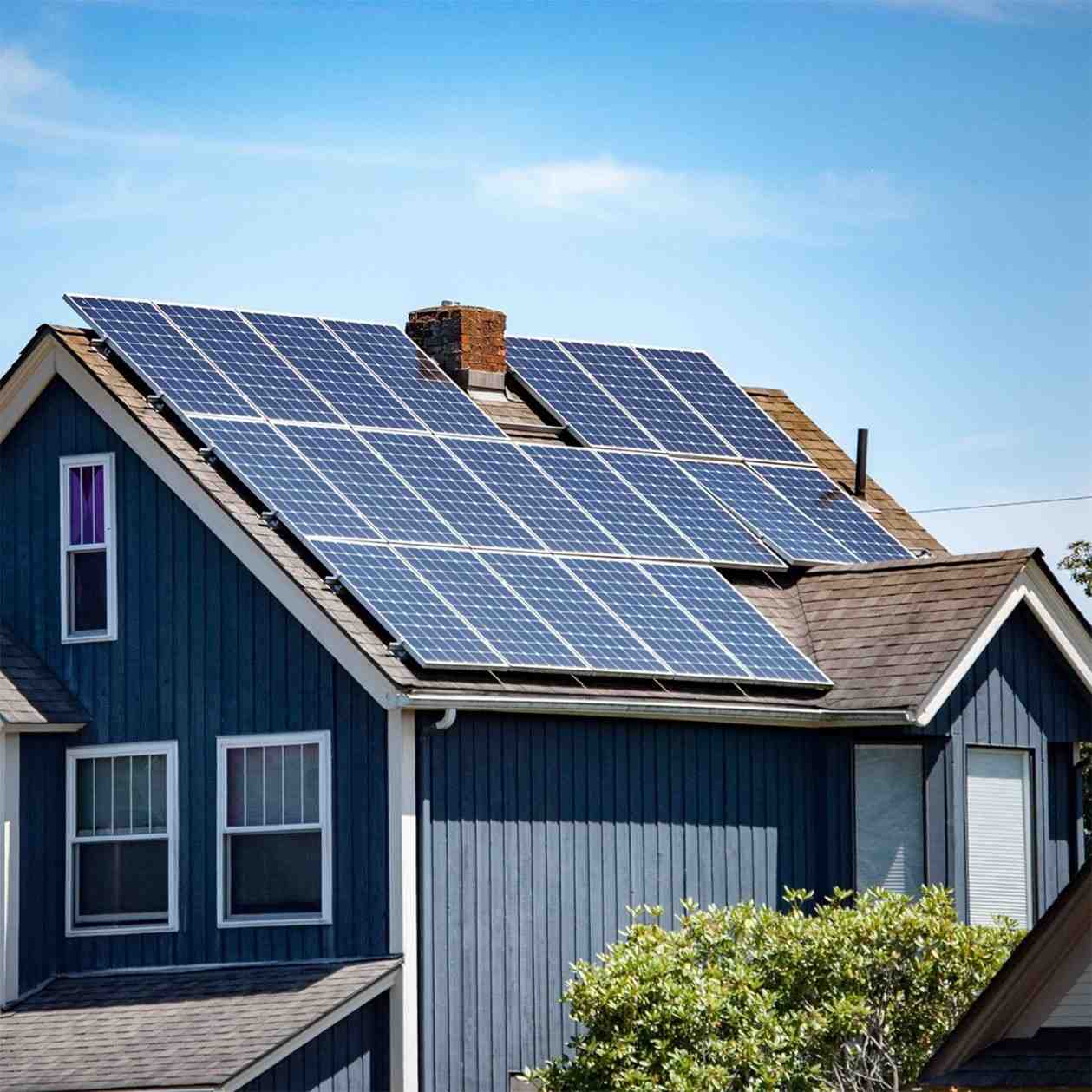 How much power does a 5kW solar system produce a day?