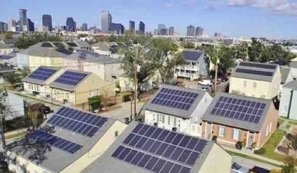 What brand solar panels does SolarCity use?