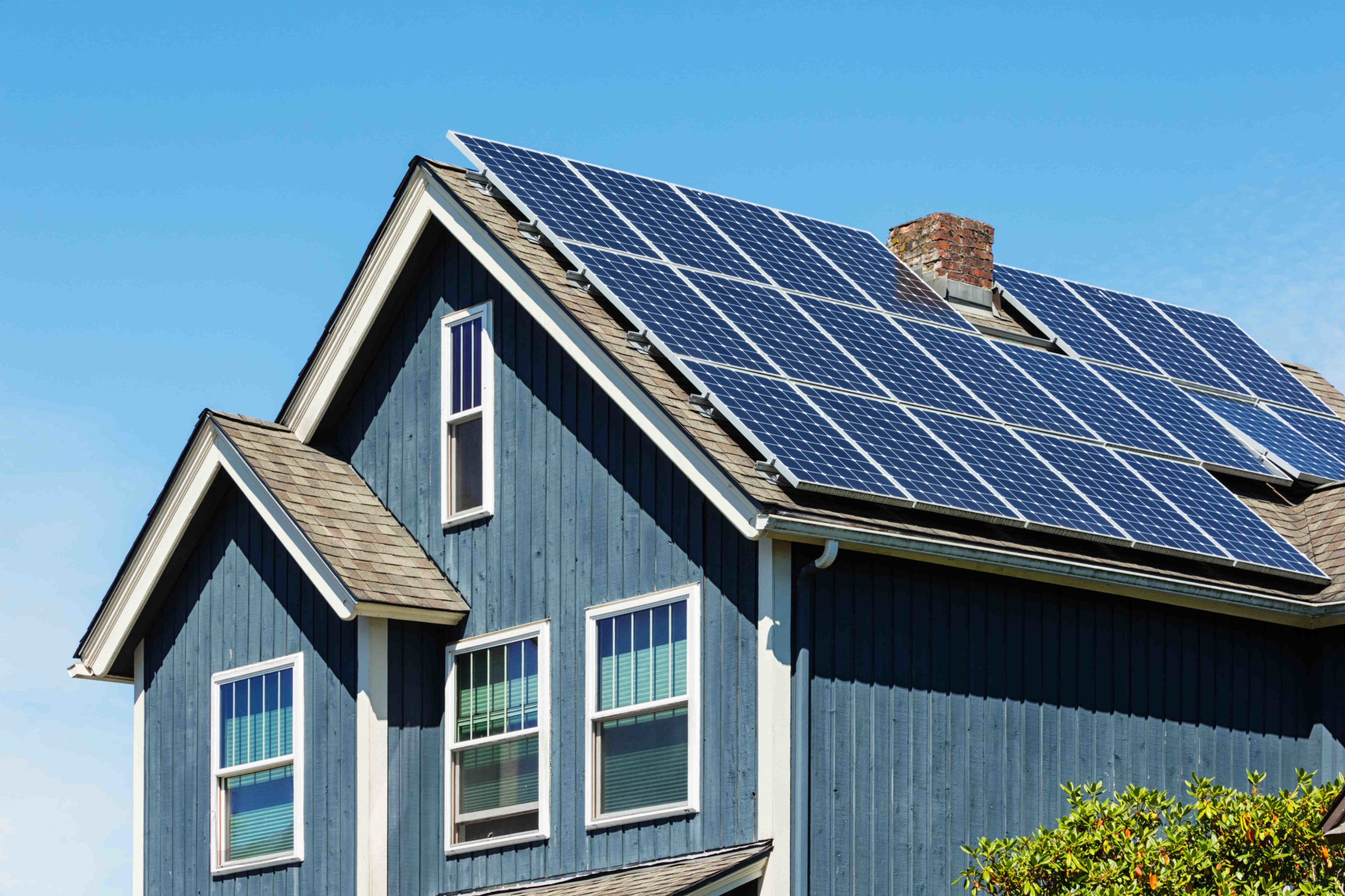What is roof mounted PV system?
